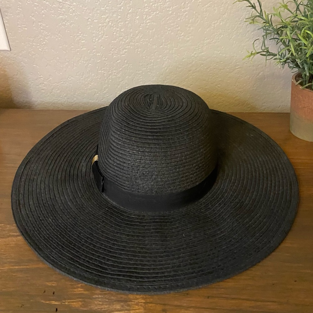 Black Wide Brim Sun Hat